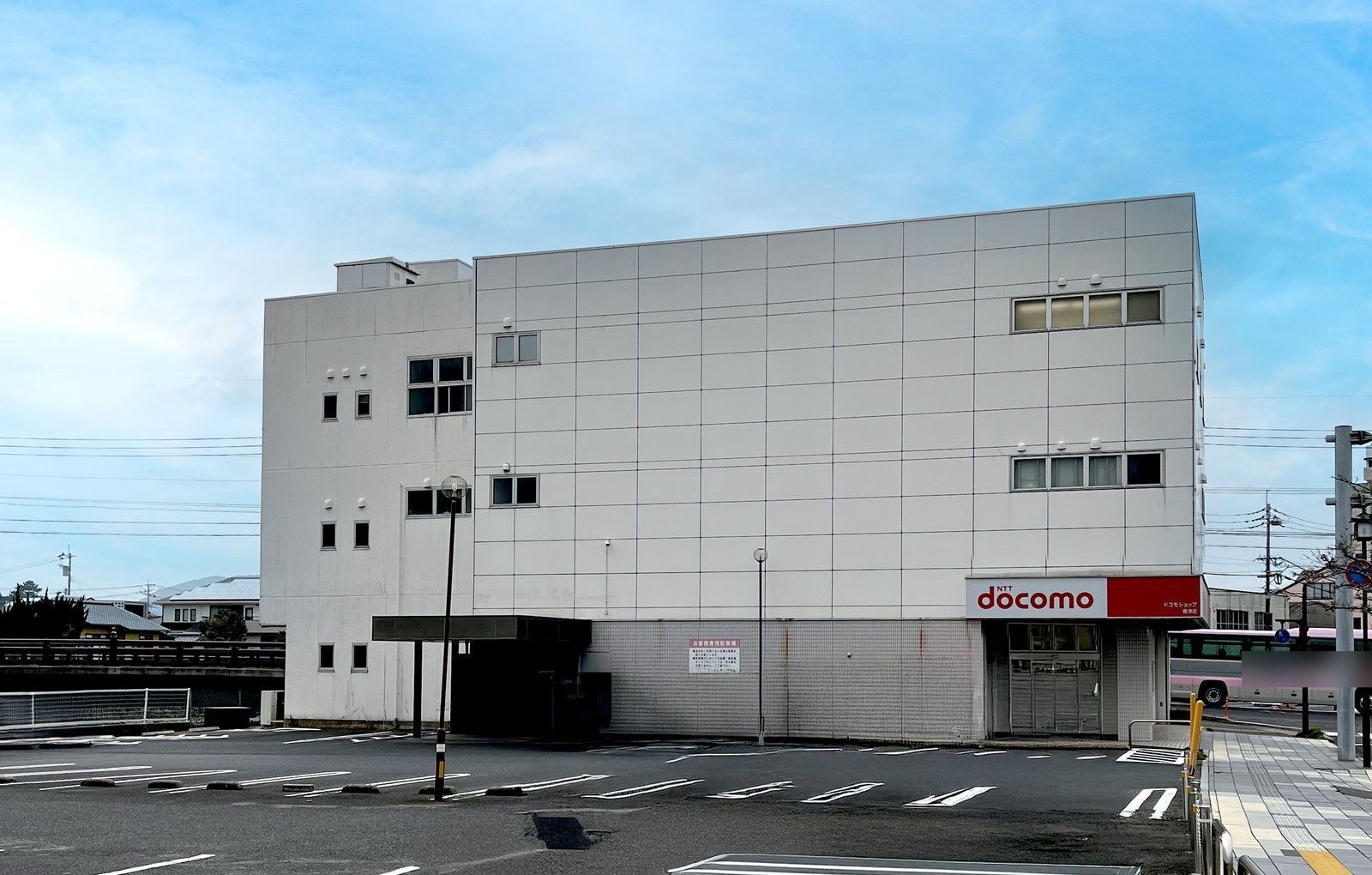 ジェイプロコム株式会社が入る唐津市材木町の玉置本社ビル
